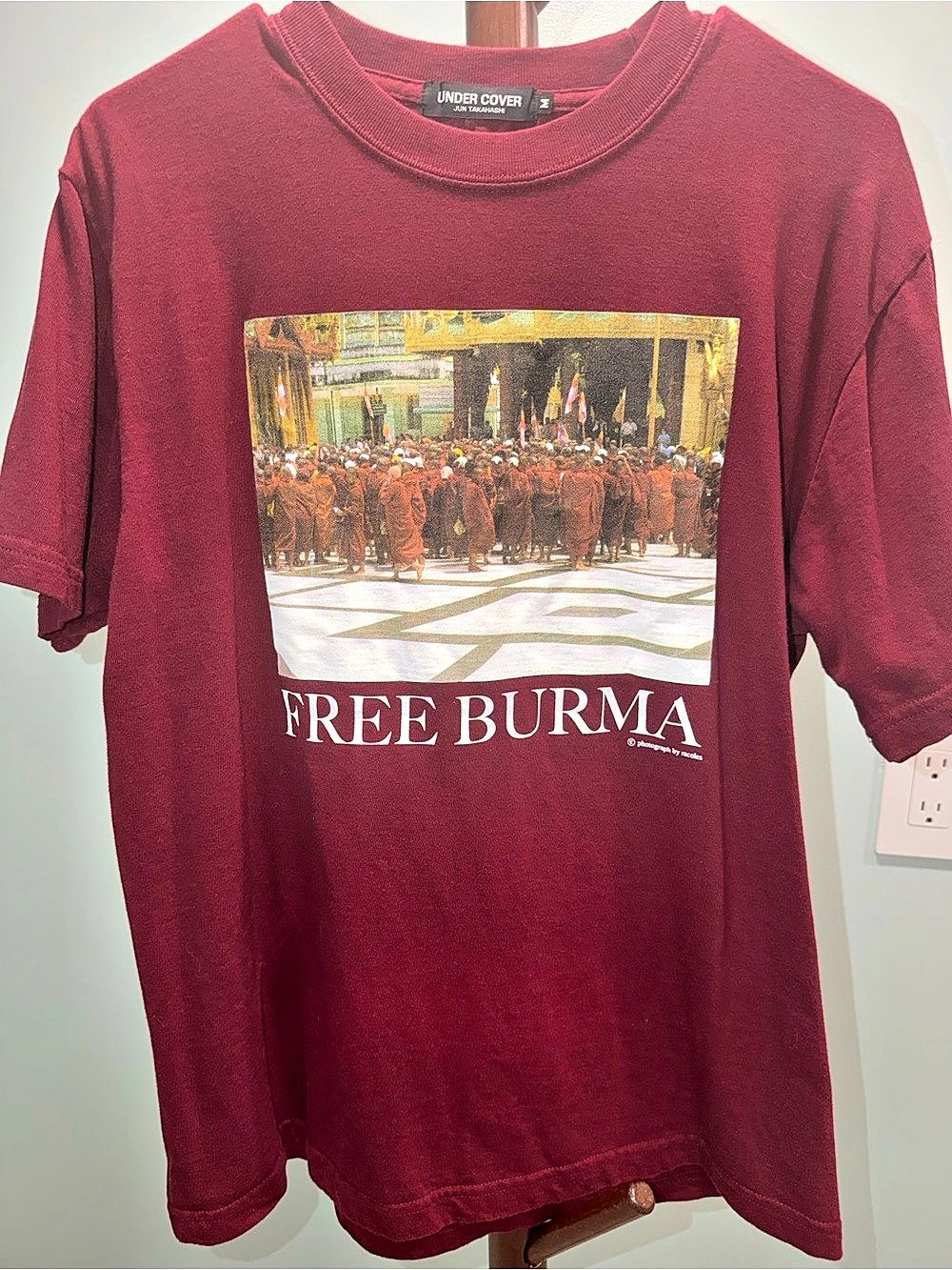 Under Cover Free Burma Graphic Tee Size Medium